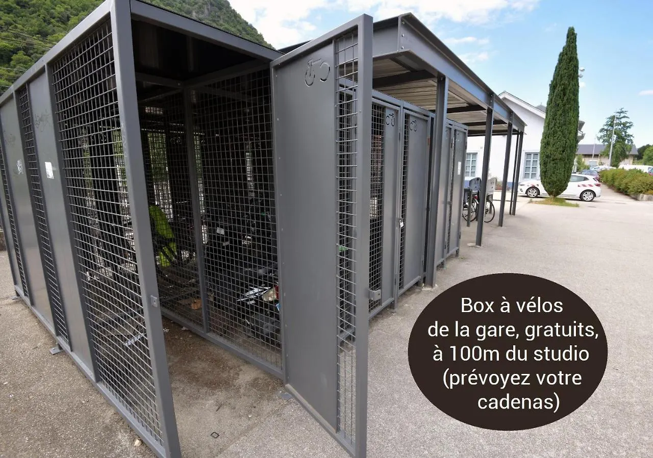LE CITY Studio - Aux 4 Logis - Petit déjeuner inclus 1ère nuit Foix